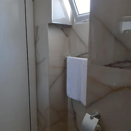 Ramaj Apartment *